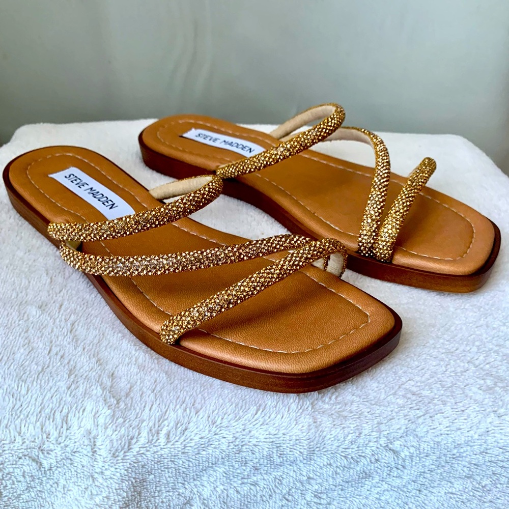NWB Steve Madden size 7 bling sandal